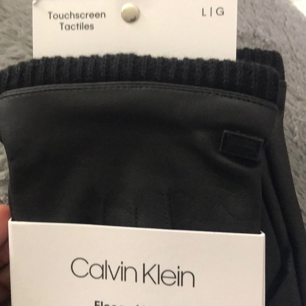 (NWT)Calvin Klein Fleece Lined Gloves - Picture 3 of 7